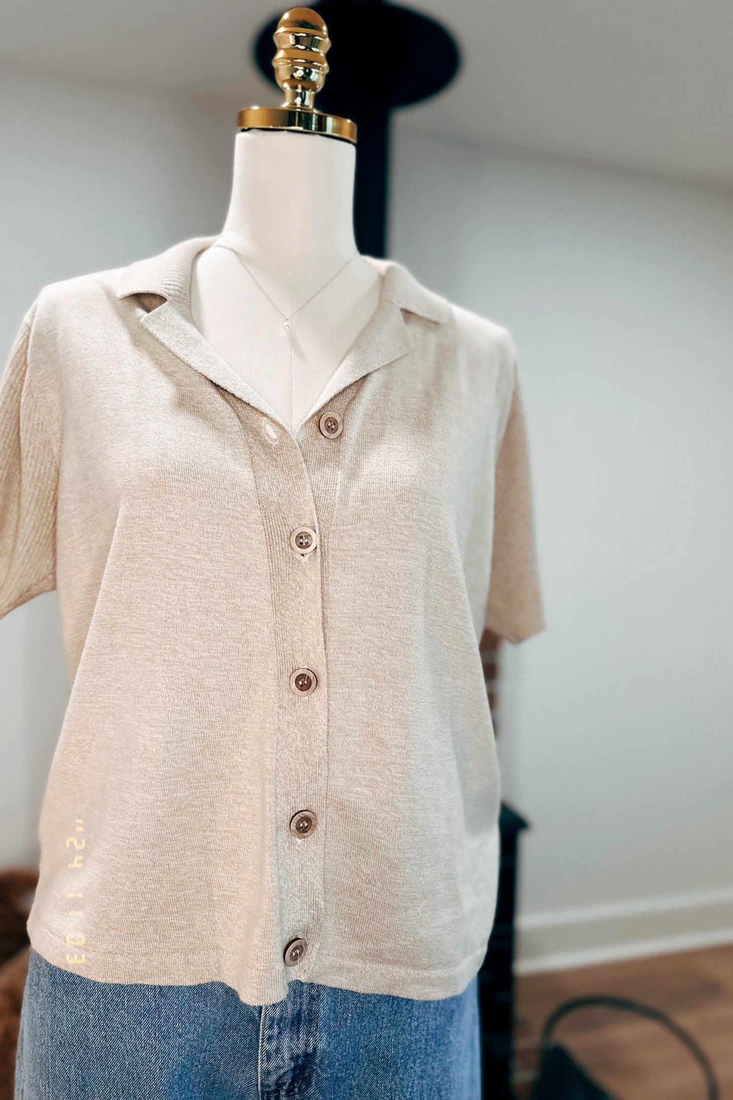 Oatmeal short sleeve knit button up - 100% cotton | M or L