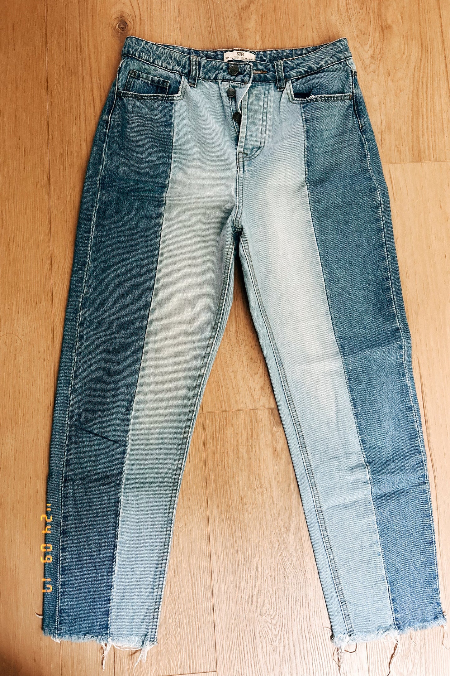 Two-toned straight leg high waisted jeans | W US 6