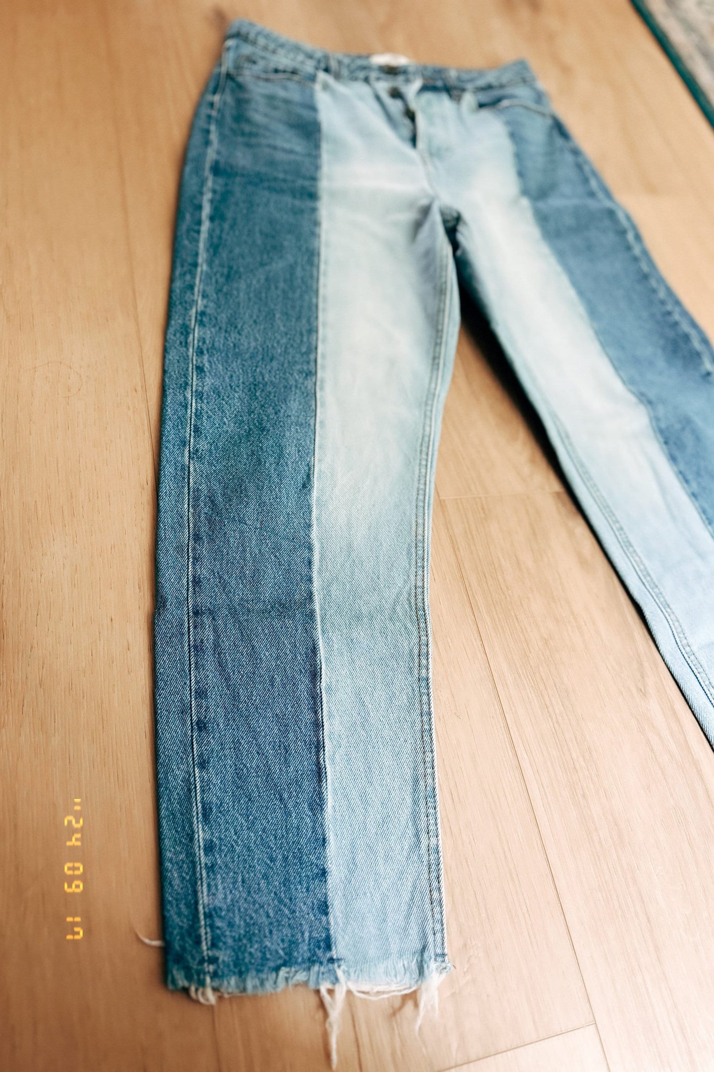 Two-toned straight leg high waisted jeans | W US 6