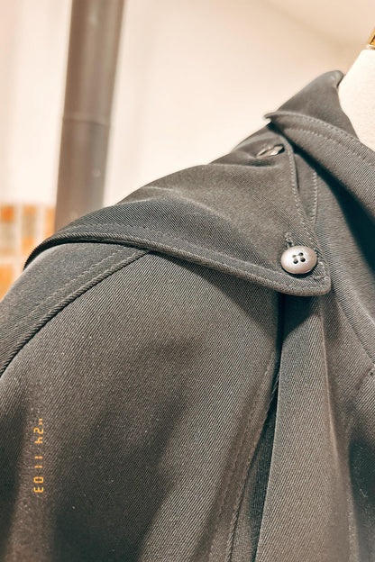 Black medium-weight hooded trench coat | L or M